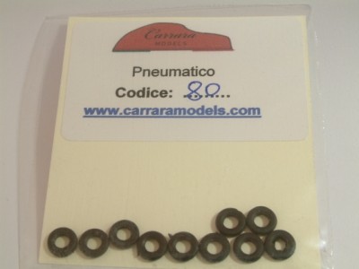 CM-P80 n° 10 Pneumatico in gomma battistrada slick misure DE 7,3 x DI 3,8 x L 1,6 - scala 1:87
